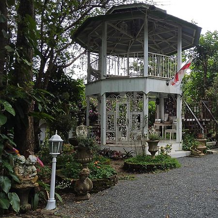 Balmy Hideout Cafe & Homestay Ban Huai Kaeo Extérieur photo